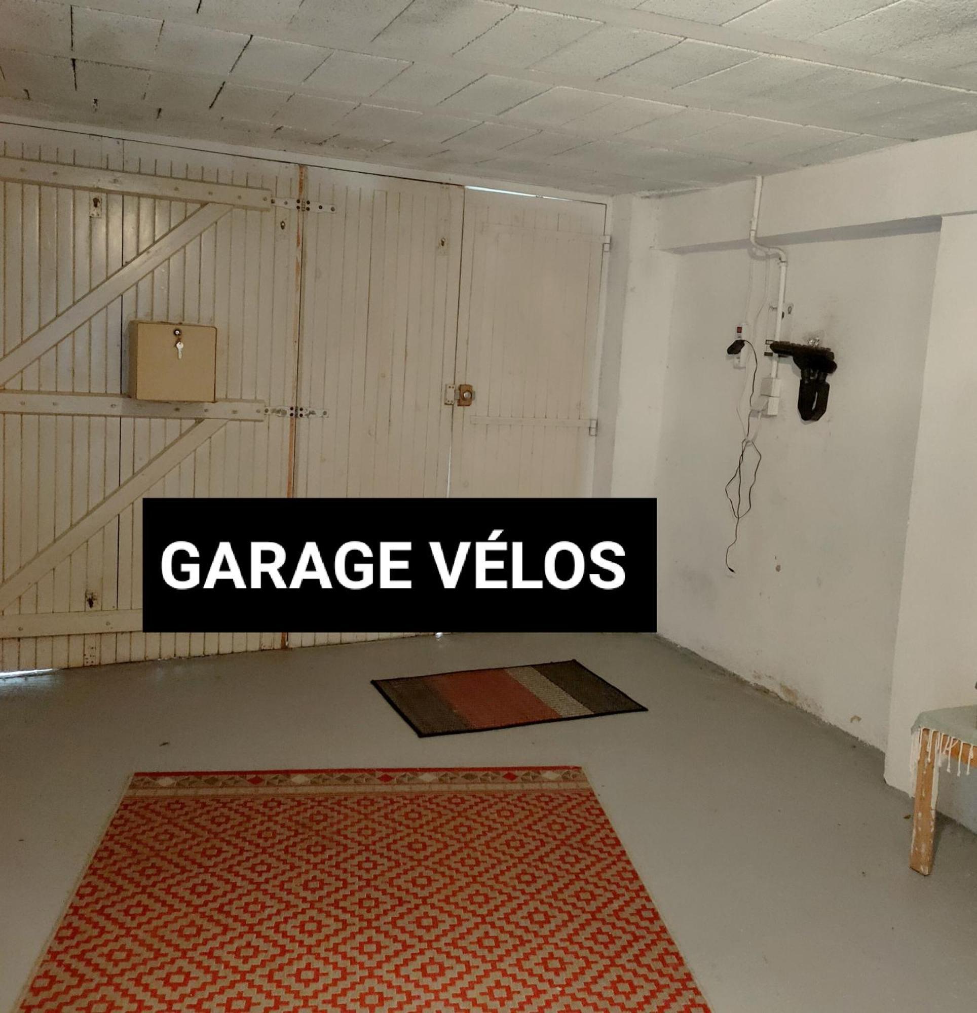 "Les Chacobins" - Appart'Etape Avec Garage Velos La Reole Εξωτερικό φωτογραφία