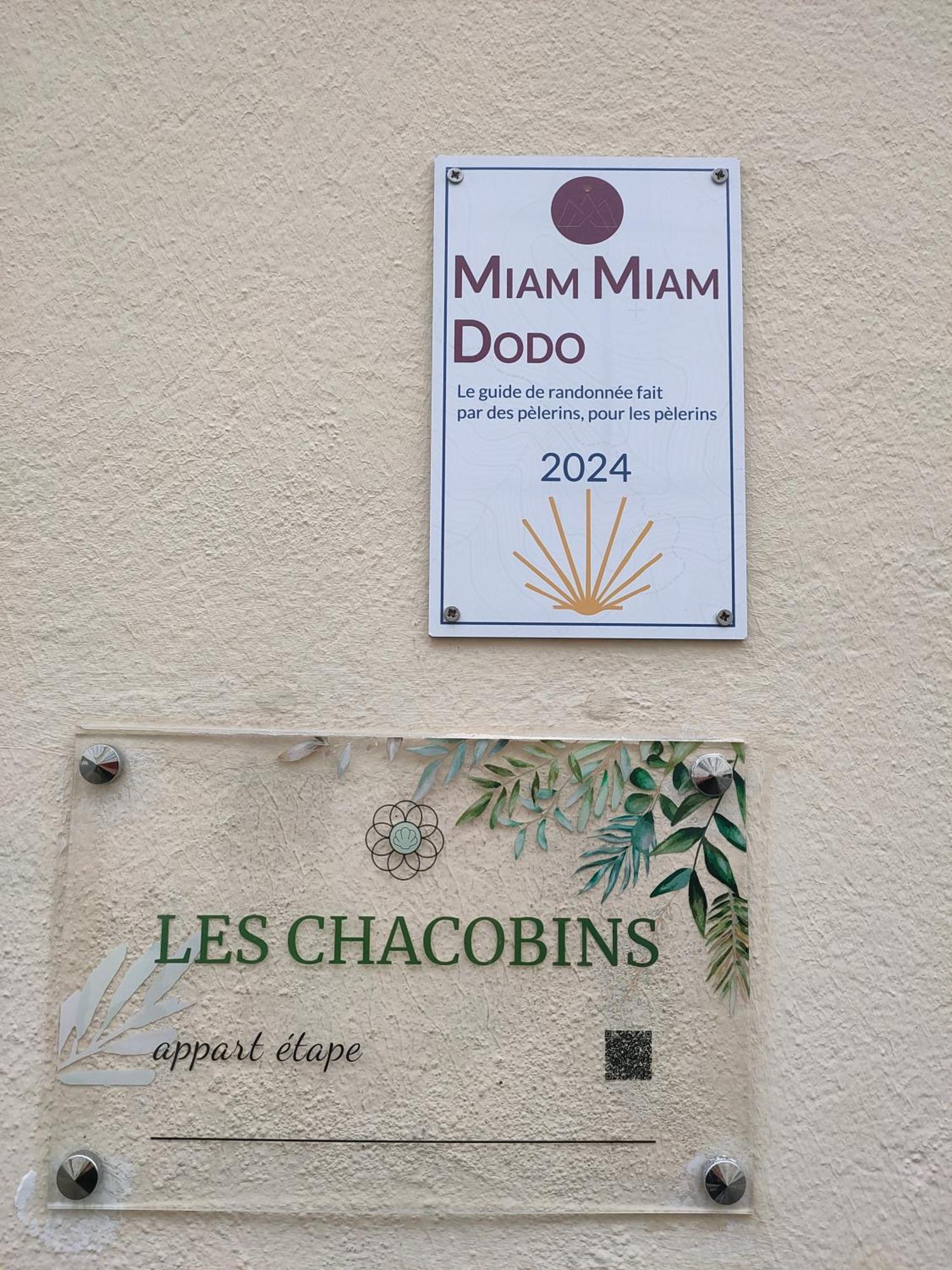 "Les Chacobins" - Appart'Etape Avec Garage Velos La Reole Δωμάτιο φωτογραφία
